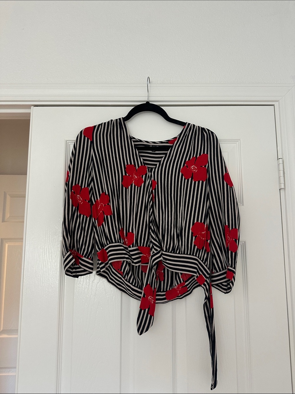 Madewell Size S Womens Black & White Striped Top with Red Floral Tie-Front